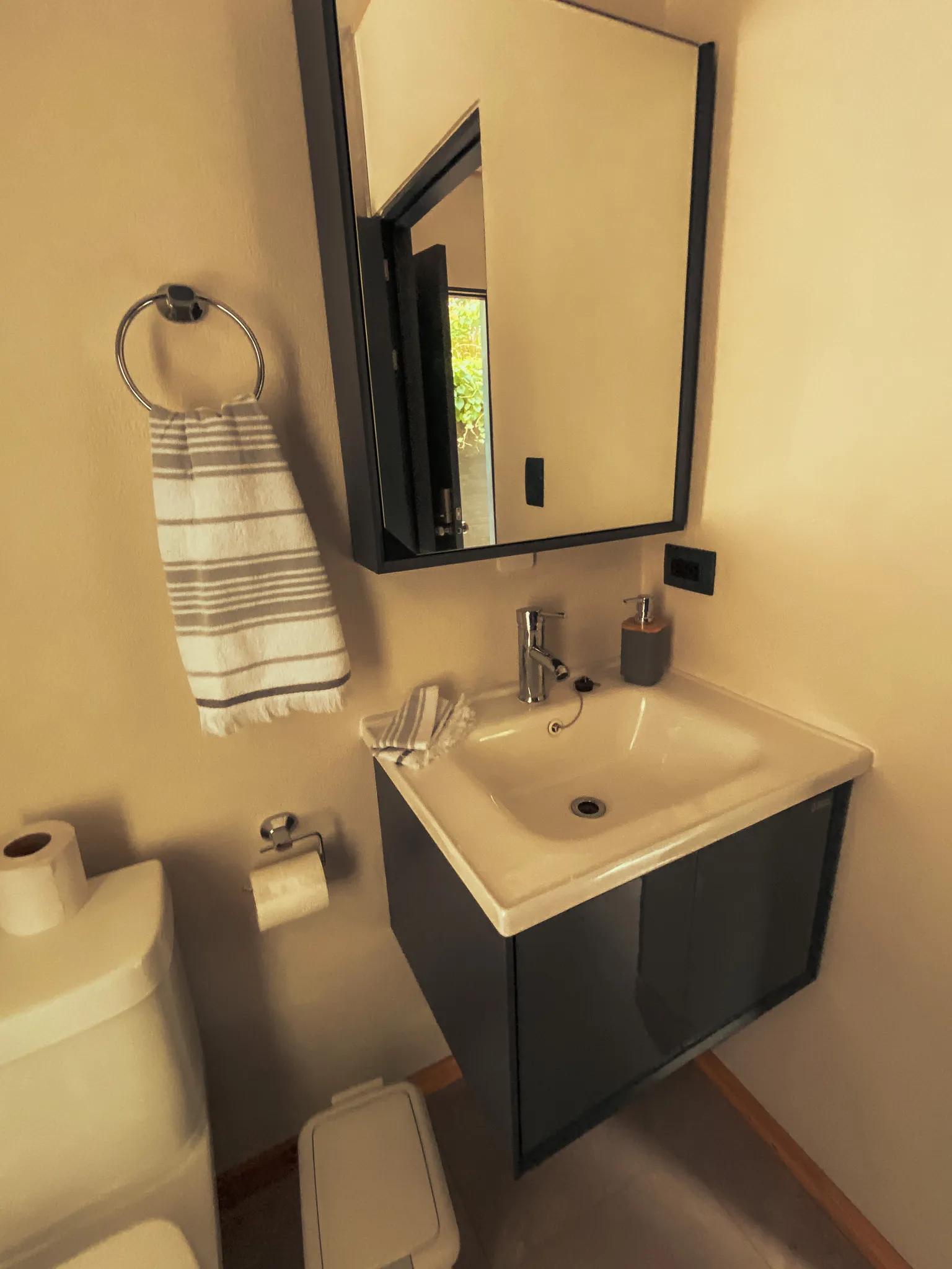 Baño: lavamanos